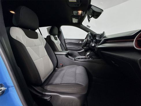 Used 2024 Chevrolet Trax RS w/ Driver Confidence Package FWD image 27