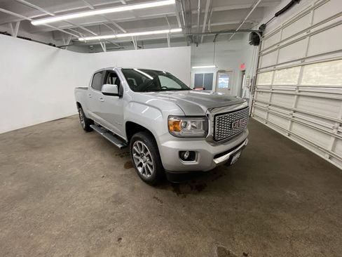 Used 2018 GMC Canyon Denali image 8