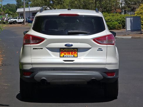Used 2016 Ford Escape SE w/ Equipment Group 201A AWD/4WD image 5