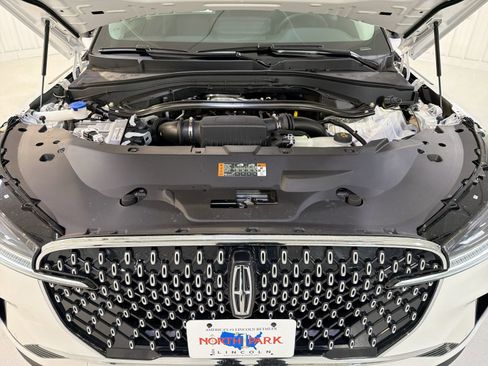 New 2026 Lincoln Aviator AWD image 31