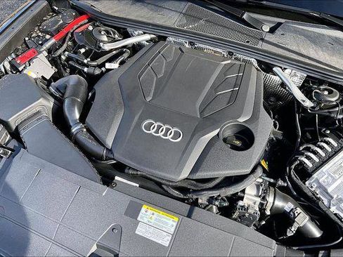 Used 2025 Audi A6 Premium Plus image 32