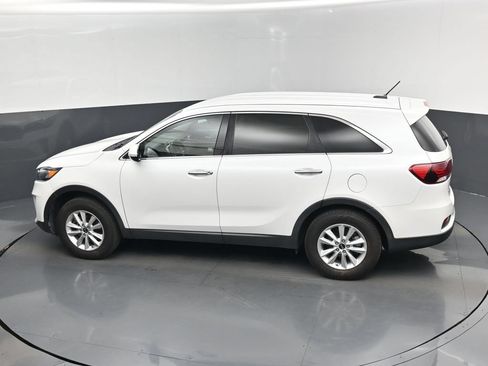 Used 2020 Kia Sorento FWD V6 image 14