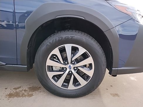 Certified 2025 Subaru Outback Premium w/ Popular Package #1A image 16