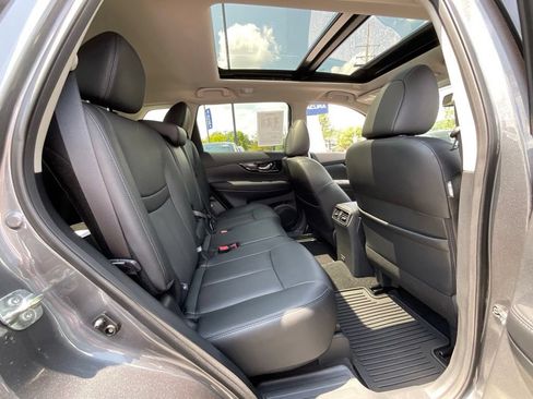 Used 2020 Nissan Rogue SL w/ Premium Package AWD/4WD image 21