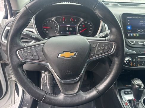 Used 2019 Chevrolet Equinox Premier image 15