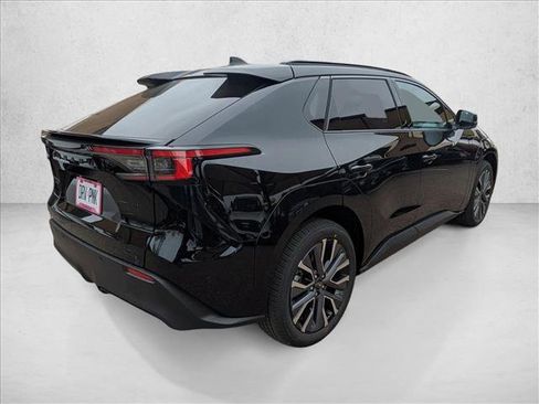 New 2026 Subaru Solterra AWD/4WD image 5