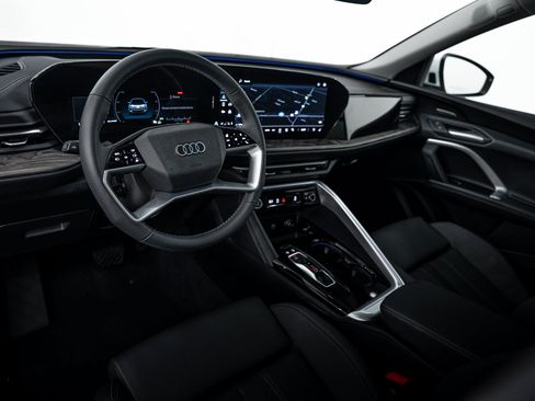 Used 2025 Audi Q5 Premium Plus AWD/4WD image 10