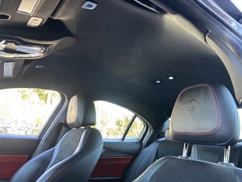 Used 2018 Alfa Romeo Giulia Quadrifoglio w/ Driver Assist Dynamic Package image 18