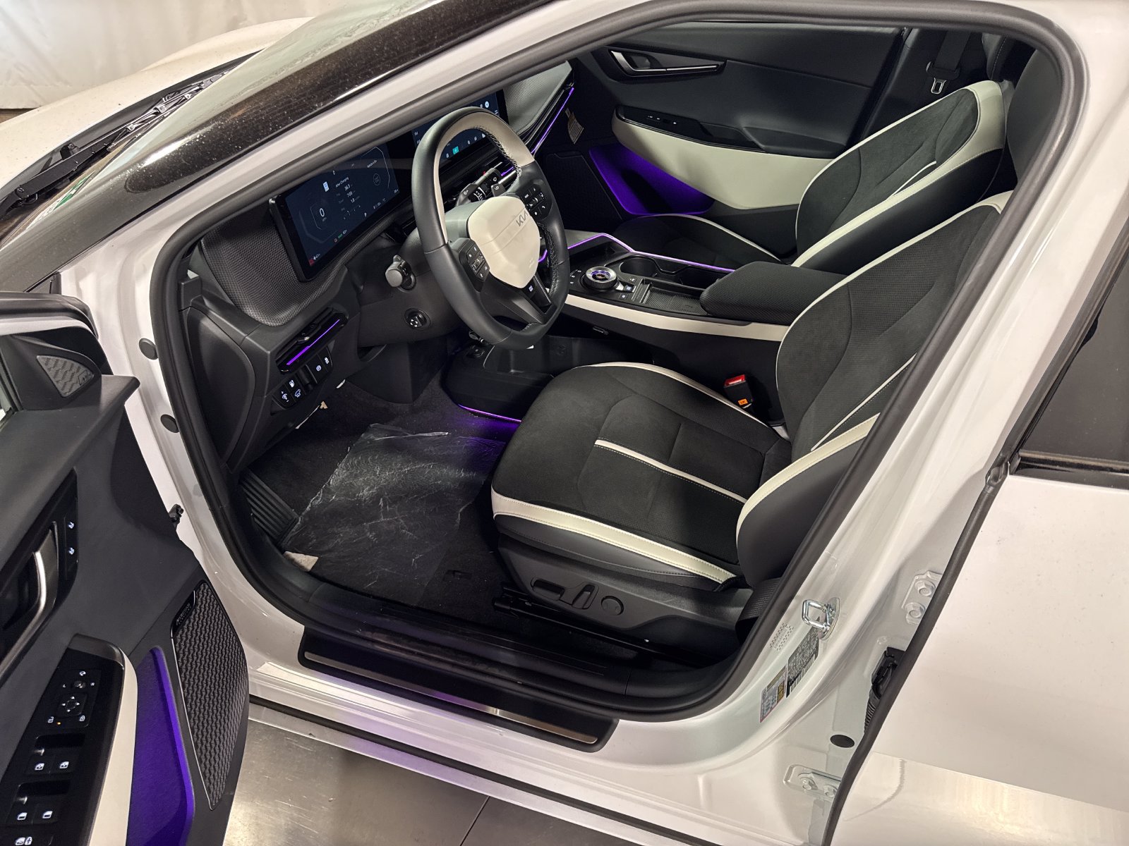 New 2026 Kia EV6 GT-Line AWD/4WD image 10