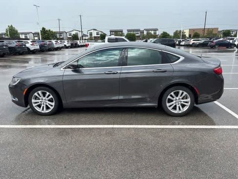 Used 2015 Chrysler 200 Limited w/ Convenience Group FWD image 2