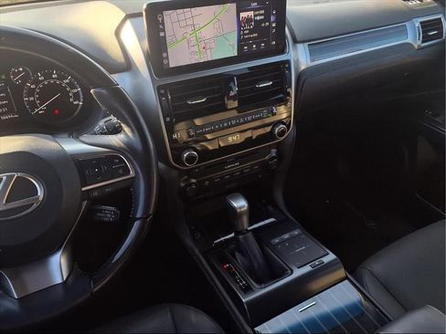 Used 2023 Lexus GX 460 Premium w/ Accessory Package image 3