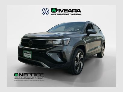 Used 2023 Volkswagen Taos SE w/ Panoramic Sunroof Package