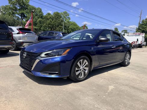 Used 2024 Nissan Altima 2.5 S FWD image 28