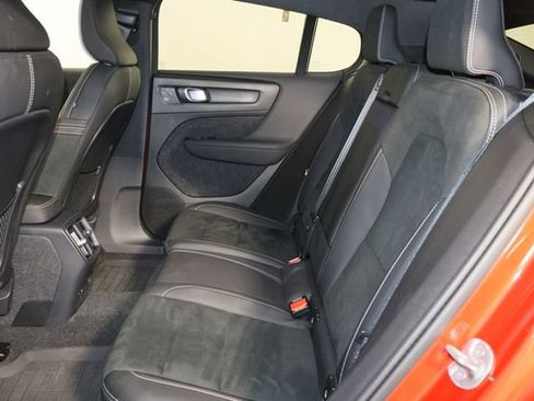 Used 2023 Volvo C40 P8 Recharge Plus w/ Protection Package Premier AWD/4WD image 14