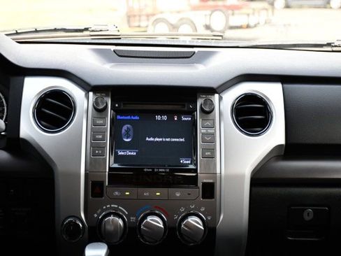 Used 2017 Toyota Tundra SR5 w/ SR5 Upgrade Package AWD/4WD image 22