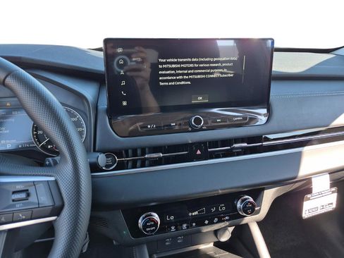 New 2026 Mitsubishi Outlander ES FWD image 22