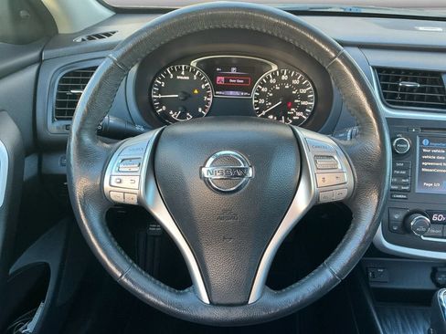 Used 2016 Nissan Altima 2.5 SL w/ 2.5 Technology w/LED Package FWD image 12