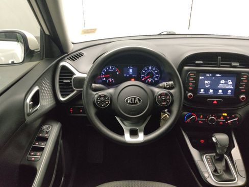 Used 2020 Kia Soul LX FWD image 22