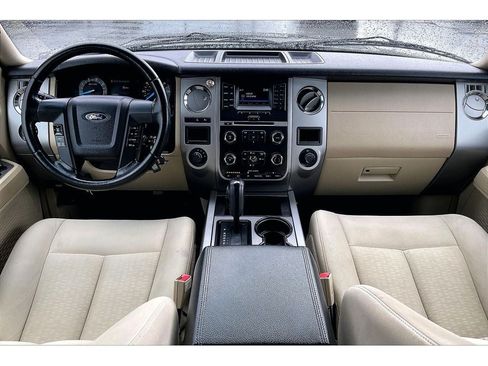 Used 2016 Ford Expedition XLT AWD/4WD image 17