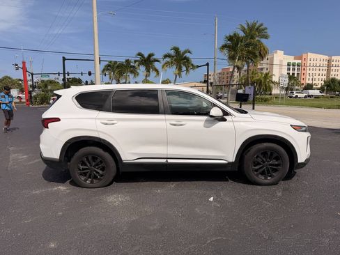 Used 2019 Hyundai Santa Fe SE FWD image 5