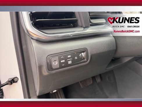 New 2027 GMC Terrain Elevation w/ Elevation Premium Package AWD/4WD image 18