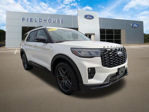 Used 2025 Ford Explorer ST-Line w/ ST-Line Street Pack AWD/4WD image 10