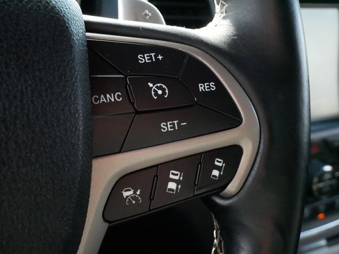 Used 2014 Jeep Grand Cherokee Overland w/ Advanced Technology Group image 23