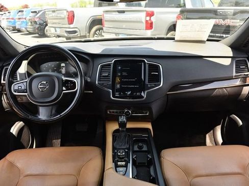 Used 2019 Volvo XC90 T6 Momentum AWD/4WD image 7