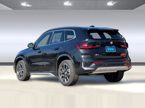 Used 2026 BMW X1 xDrive28i w/ Technology Package AWD/4WD image 3