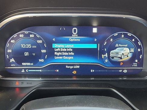Used 2022 Chevrolet Suburban LT AWD/4WD image 10