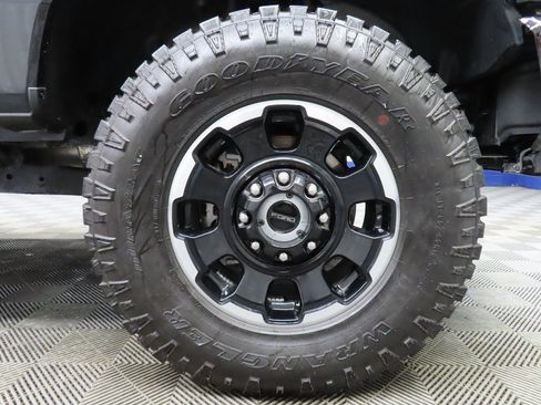 Used 2025 Ford F350 Platinum w/ Platinum Plus Package image 8