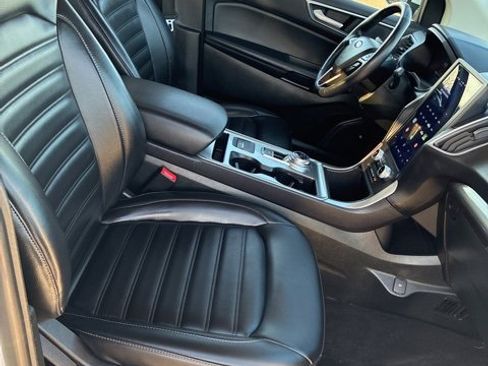 Used 2023 Ford Edge SEL image 28