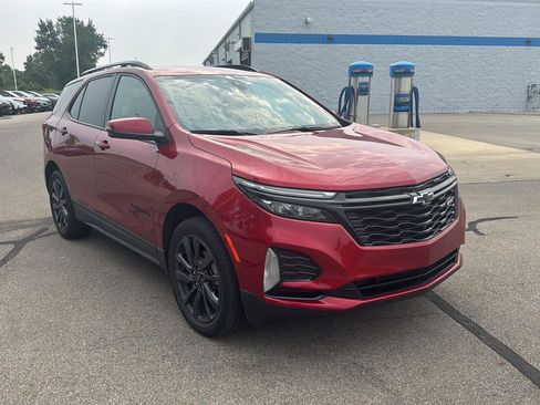 Used 2024 Chevrolet Equinox RS w/ RS Leather Package AWD/4WD image 7