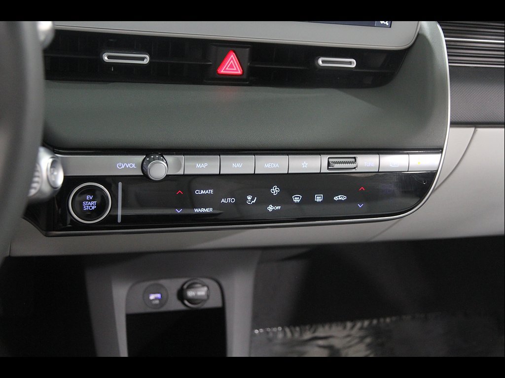 Certified 2024 Hyundai Ioniq 5 Limited AWD/4WD image 16