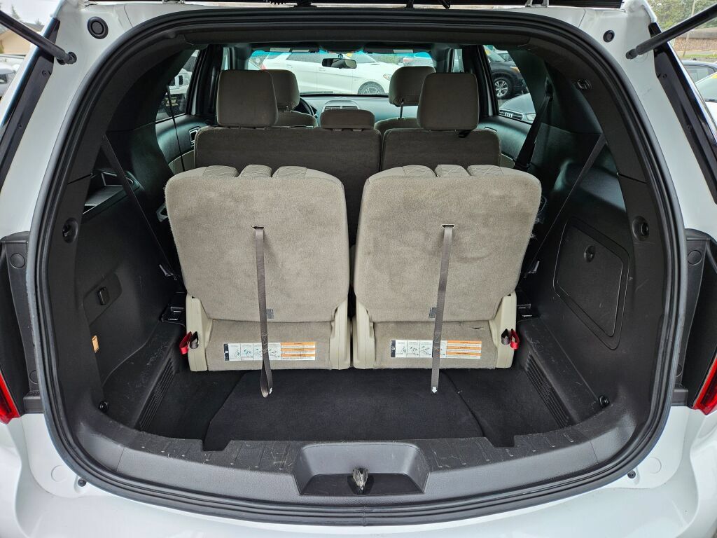 Used 2015 Ford Explorer FWD image 9