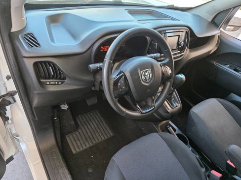 Used 2019 RAM ProMaster City Tradesman SLT FWD image 11