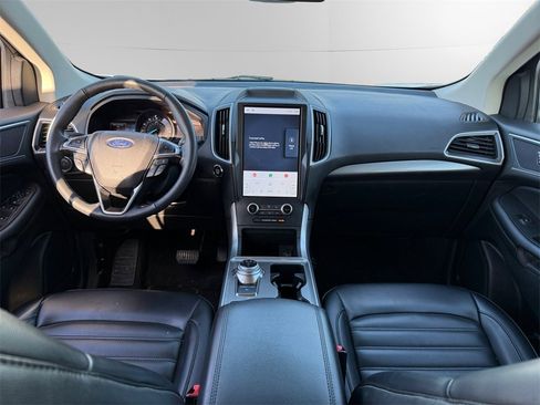 Used 2024 Ford Edge SEL image 10