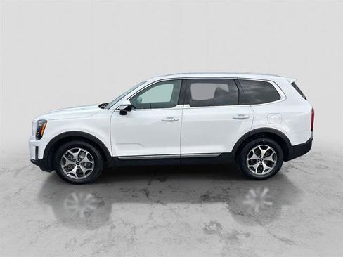 Used 2022 Kia Telluride EX image 2