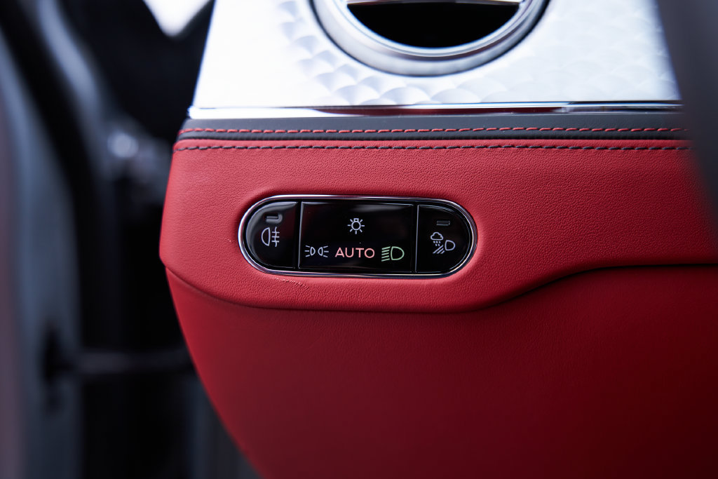 Used 2022 Bentley Flying Spur V8 AWD/4WD image 73