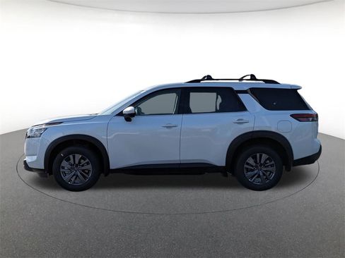 New 2025 Nissan Pathfinder SV image 8