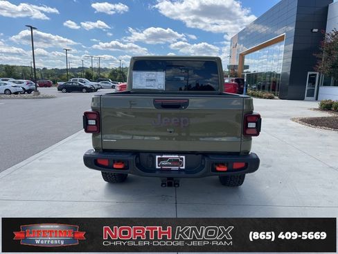New 2025 Jeep Gladiator Mojave image 18