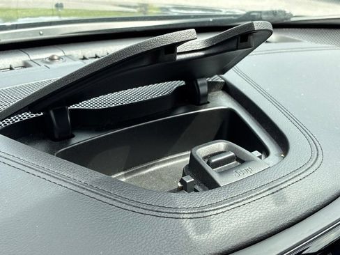 Used 2019 Jeep Cherokee Limited AWD/4WD image 36