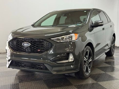 Used 2022 Ford Edge ST w/ Equipment Group 401A image 4