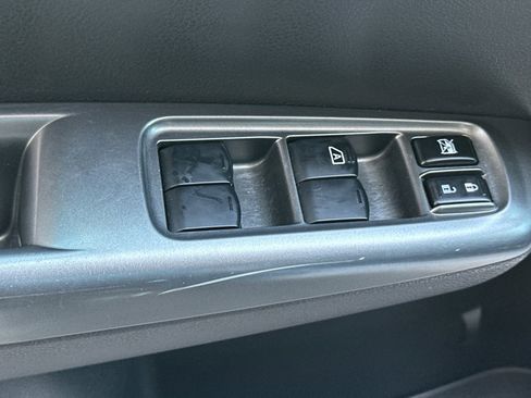 Used 2011 Subaru Impreza WRX Premium image 12