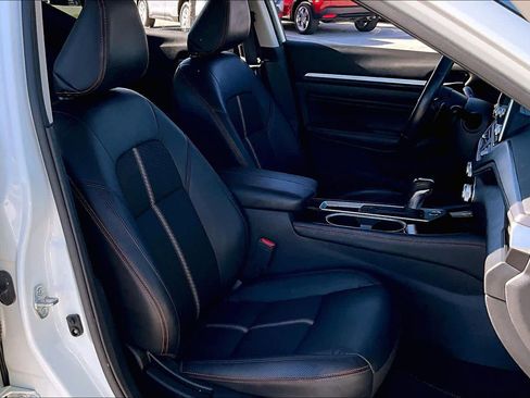 Used 2023 Nissan Altima 2.5 SR image 9