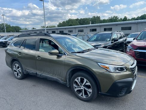 Used 2021 Subaru Outback Limited AWD/4WD image 1