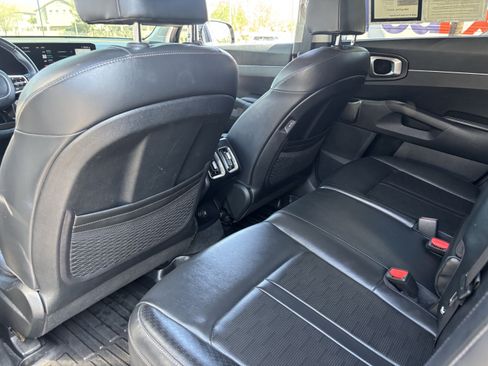 Certified 2024 Kia Sorento S FWD image 15