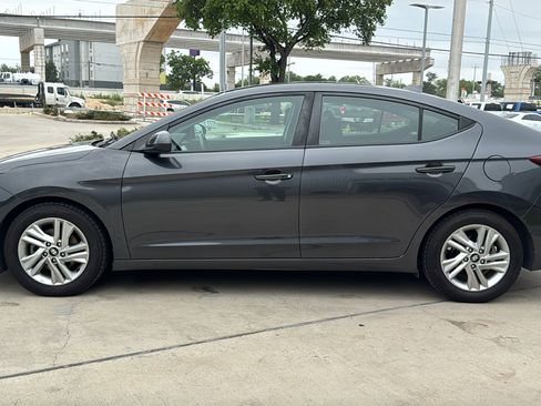 Used 2020 Hyundai Elantra Value Edition w/ Cargo Package (C1) FWD image 4