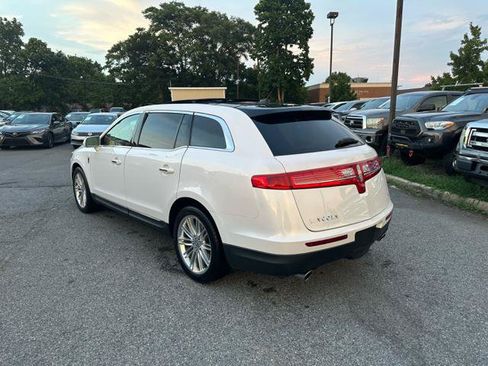 Used 2018 Lincoln MKT AWD w/ Technology Package image 10