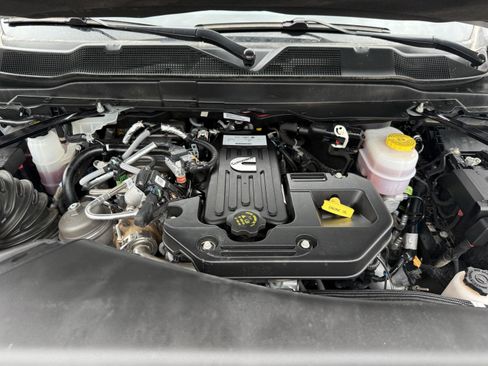 Used 2026 RAM 2500 Laramie AWD/4WD image 33